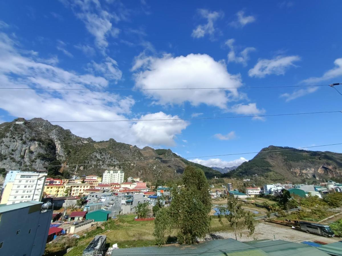 Nhà Nghỉ QUANG TRUNG Đồng Văn Esterno foto