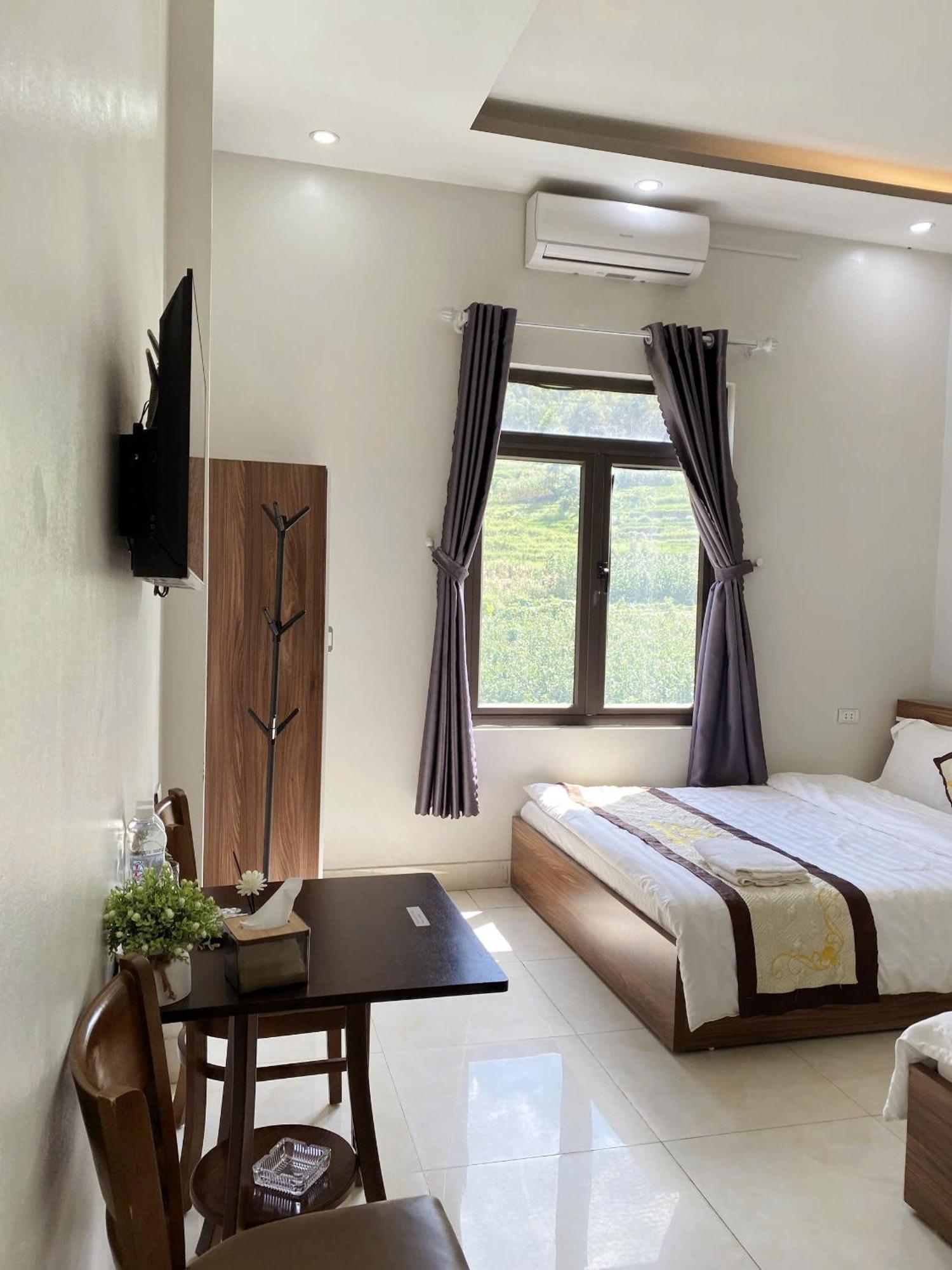 Nhà Nghỉ QUANG TRUNG Đồng Văn Esterno foto