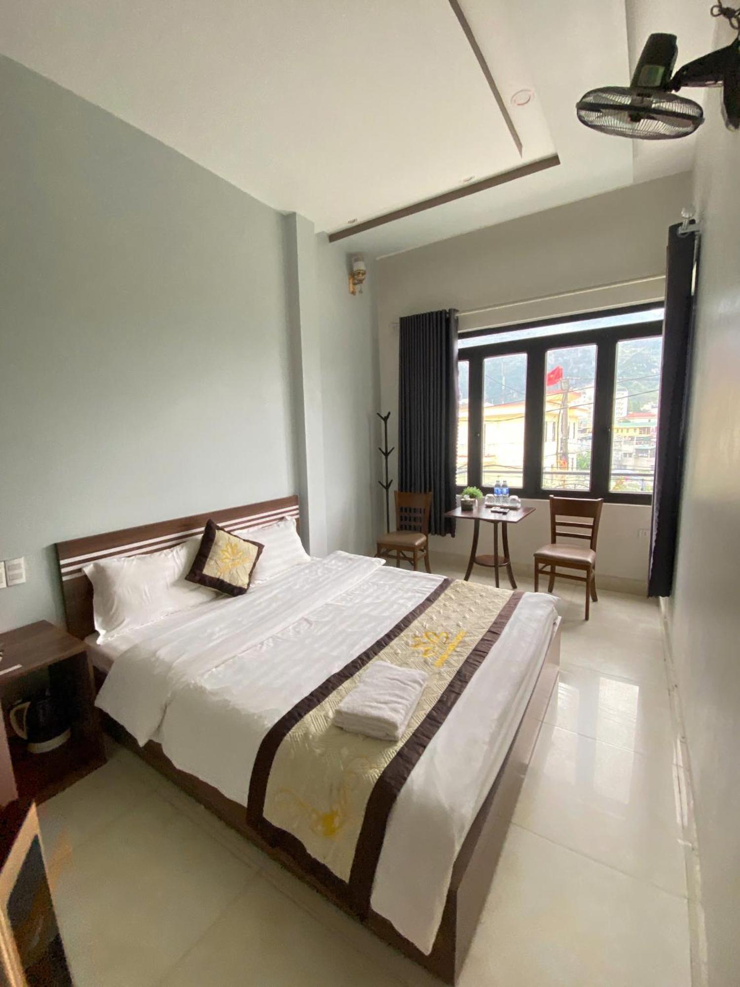 Nhà Nghỉ QUANG TRUNG Đồng Văn Esterno foto